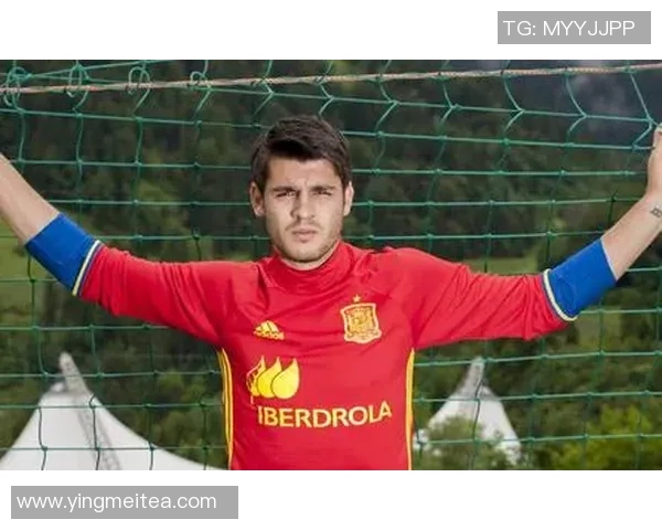 足球明星颜值大比拼谁是球场上的颜值担当与魅力风云人物