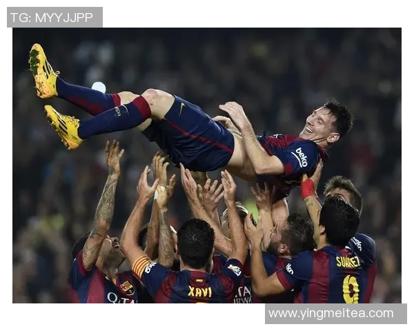 足球明星进球瞬间双人庆祝动作图集展现激情与默契的完美结合